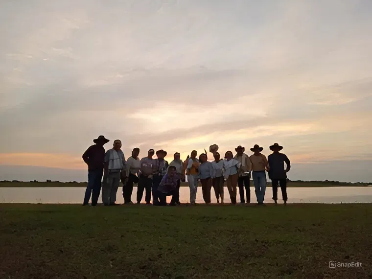 Imagen de parejas de baile llanero frente al Museo Centro Histórico del Oriente